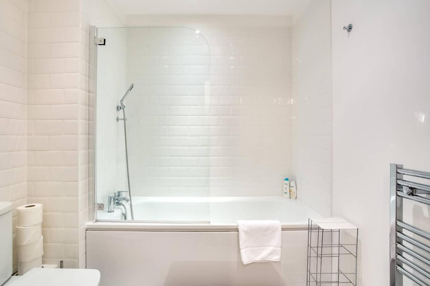 Guestready - Comfort By The Thames, W/ Balcony Londyn Zewnętrze zdjęcie